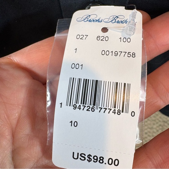 NWT Brooks Brothers black button front sleeveless fitted shirt size 10 - Picture 3 of 5